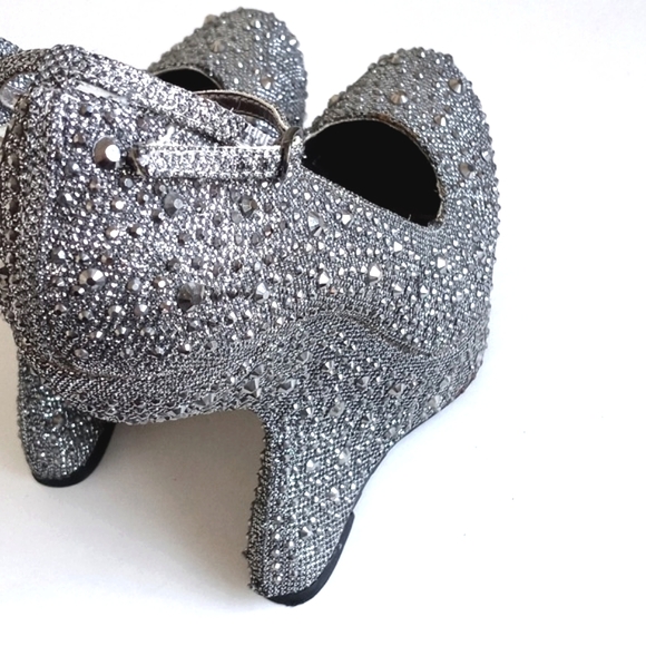 Rare Dollhouse Glam Silver Metallic Studded Platforms 7.5 - Picture 5 of 12